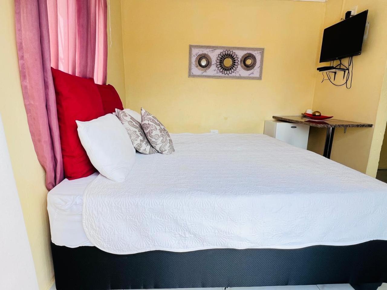 Oteng Lifestyle Bnb Bed & Breakfast Rustenburg Exterior photo